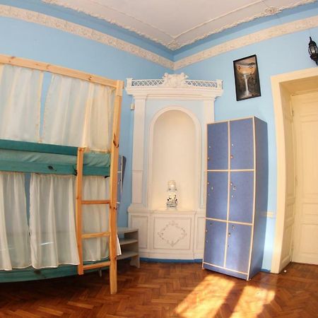 Orpheus Hostel And Apartments Одеса Екстериор снимка