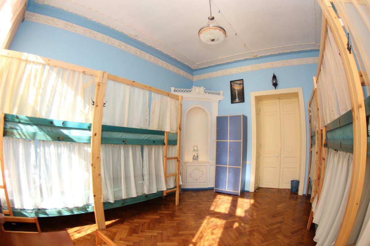 Orpheus Hostel And Apartments Одеса Екстериор снимка